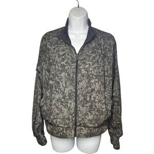 Lululemon Bombs Away Jacket Black / Summer Shade Medium Olive Dark Olive Size 6